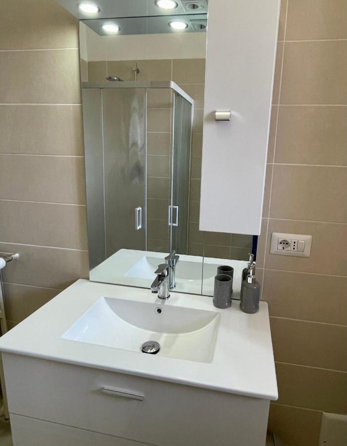 Bnb Il Bicciolano 2 - Bilocale Fronte Ospedale Верчелли Экстерьер фото